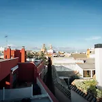 Wide With Terrace- 2Bd 1Bth- Santa Cruz