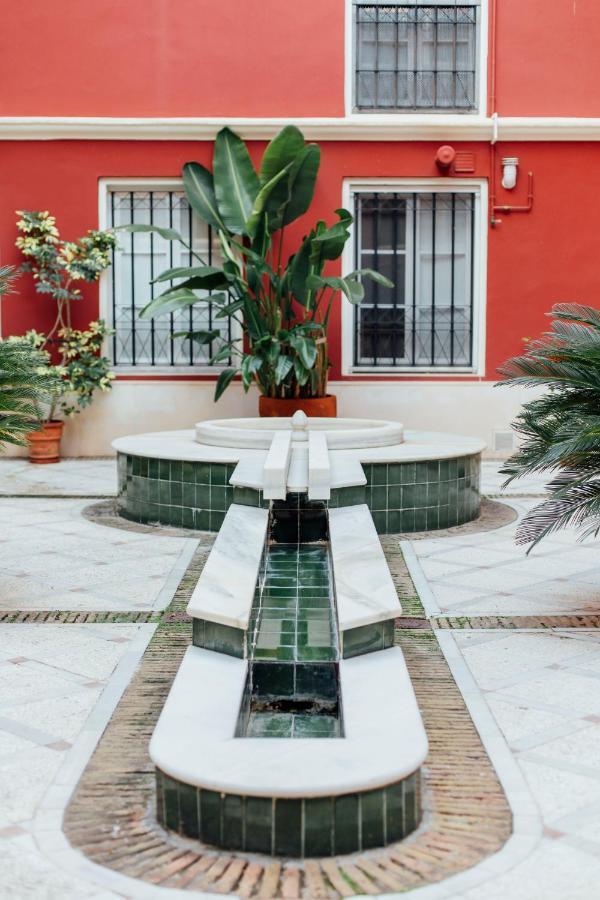 Apartment Wide With Terrace- 2bd 1bth- Santa Cruz Seville