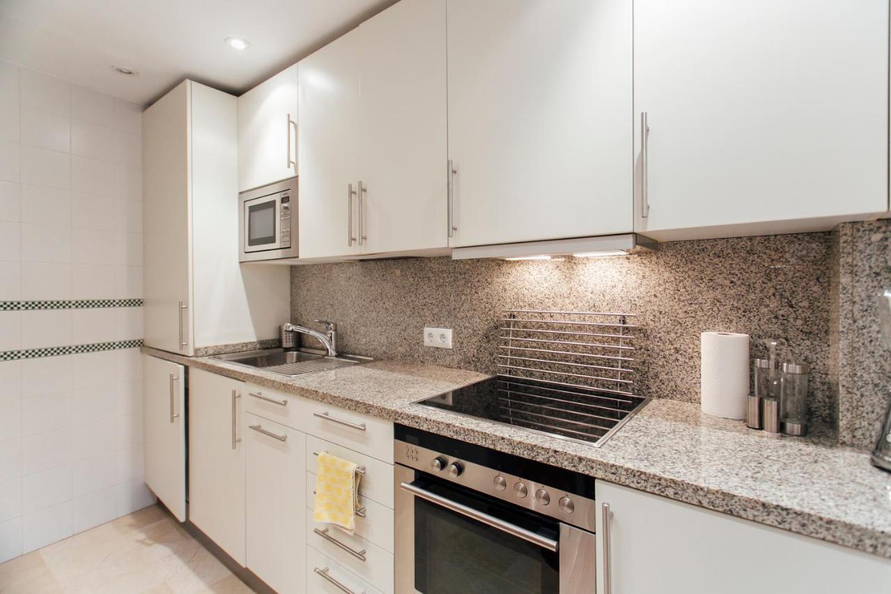 Wide With Terrace- 2bd 1bth- Santa Cruz Apartment