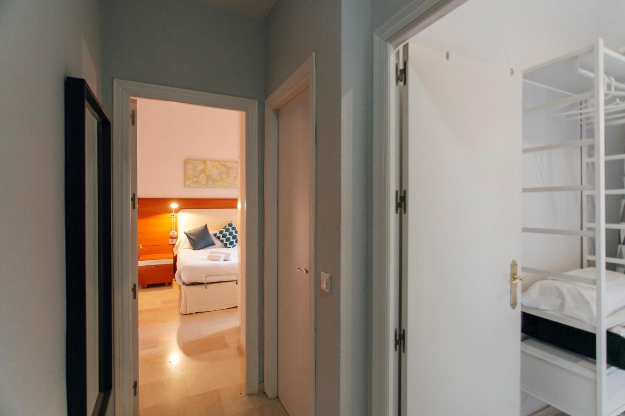 Wide With Terrace- 2bd 1bth- Santa Cruz Appartement Séville